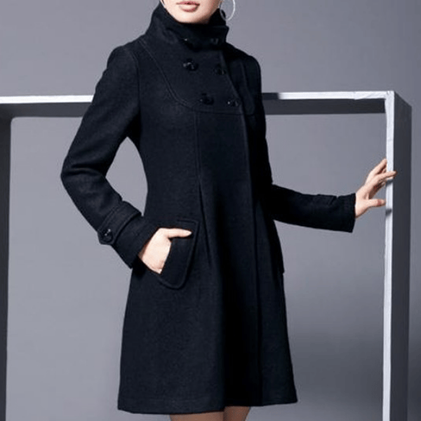 Solvara™ - Elegantiška striukė su dvigubomis kišenėmis ir gobtuvu