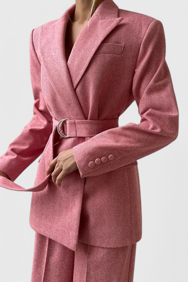 Evena Kelnės kostiumas pasitikėjimui elegancija