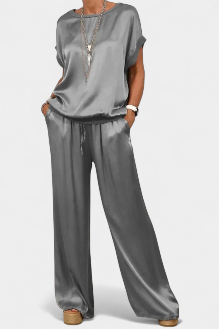 Blasa Dviejų Dalių Pavasario Komplektas su Išskirtiniu Stiliumi