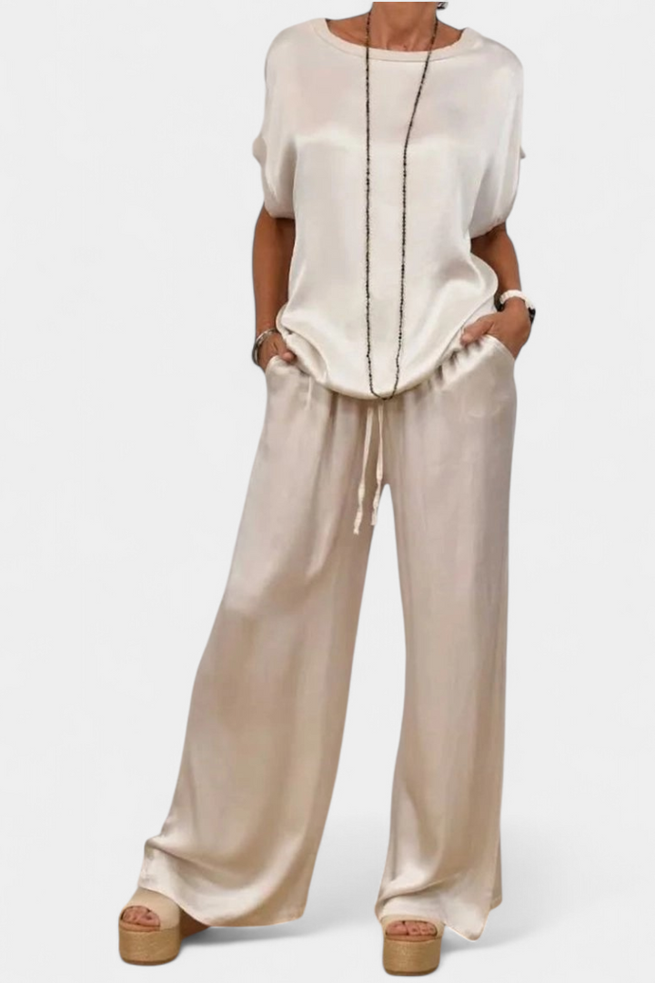 Blasa Dviejų Dalių Pavasario Komplektas su Išskirtiniu Stiliumi